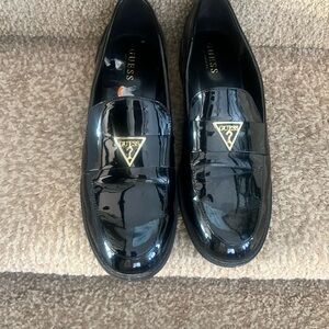 GUESS Shatha Loafers